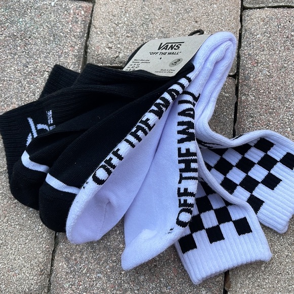 VANS “Off The Wall” Men’s 2 socks set 
NWT - Picture 11 of 16